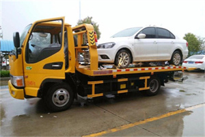 云岩附近拖车救援24小时服务热线